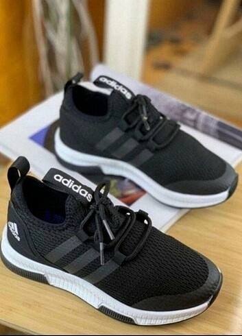 Adidas triko sifir magaza ürünüdür