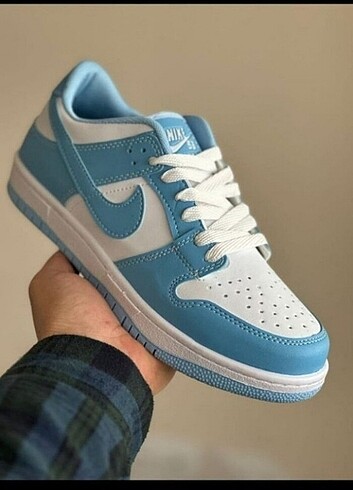 Nike Nike dunk dikişli sıfır ve kutulu magaza ürünüdür