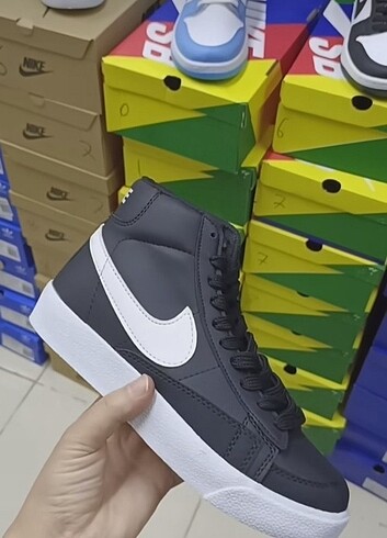 NİKE BLAZER SIFIR ÜRÜN KOKU TERLEME YAPMAZ 3 CM TOPUK BOYU