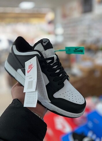 Nike Nike dunk sıfır ital ürün kutulu gönderim