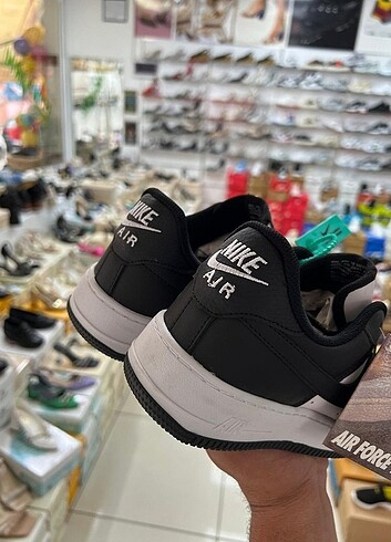 40 Beden Nike Spor ayakkabı ital sıfır yeni sezon ürün magazadan