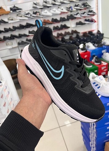 Erkek Nike spor ayakkabı yeni sezon sıfır ürünlerdir 