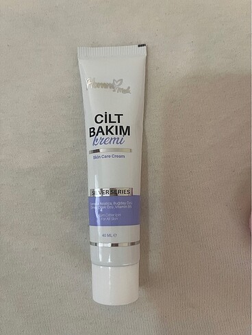 Cilt bakım kremi
