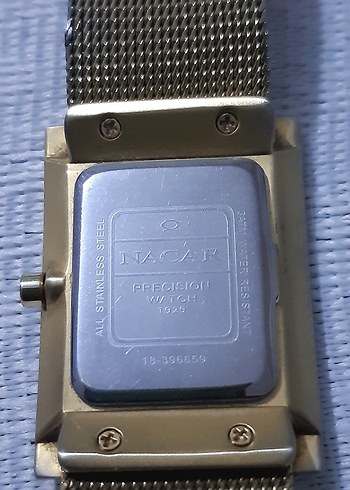Beden Nacar Kadın Altın Renkli Bezel Taşlı Saat