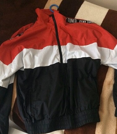 Bershka Ürün mükemmel l beden m giyiyorum oluyor .