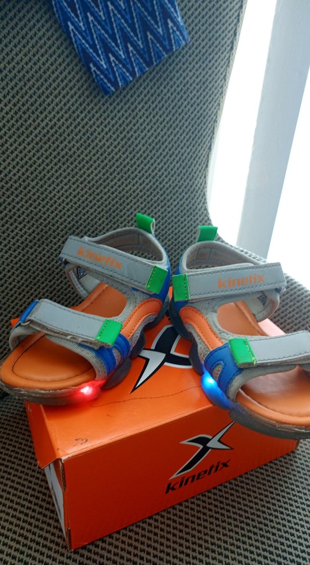 Çocuk Çok Renkli Cırtlı Sandalet - Görsel 4