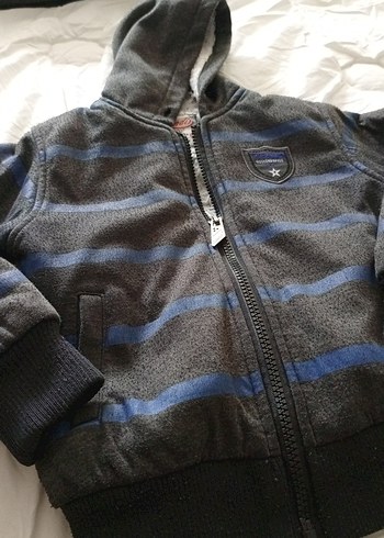 Kapüşonlu Fermuarlı Ceket - Görsel 2