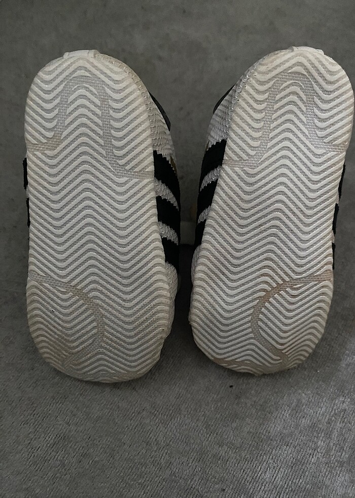 Orjinal adidas bebek ayakkabısı - Görsel 2