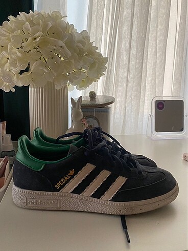 Adidas spezial