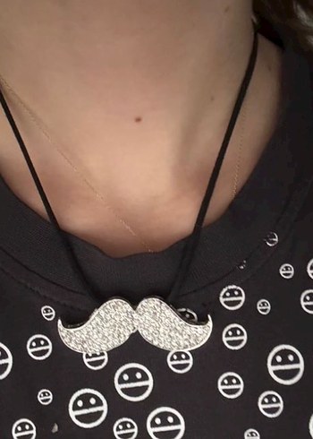 American Vintage Mustache Tasli Siyah Kordonlu Kolye