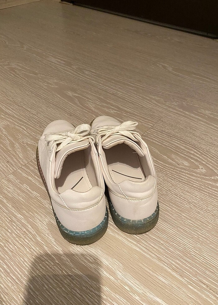 Bershka spor ayakkabı - Görsel 3