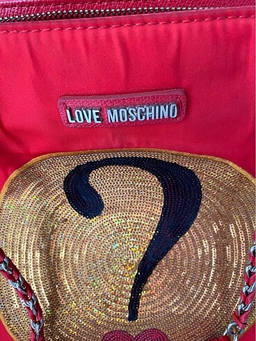  Beden kırmızı Renk LOVE MOSCHINO