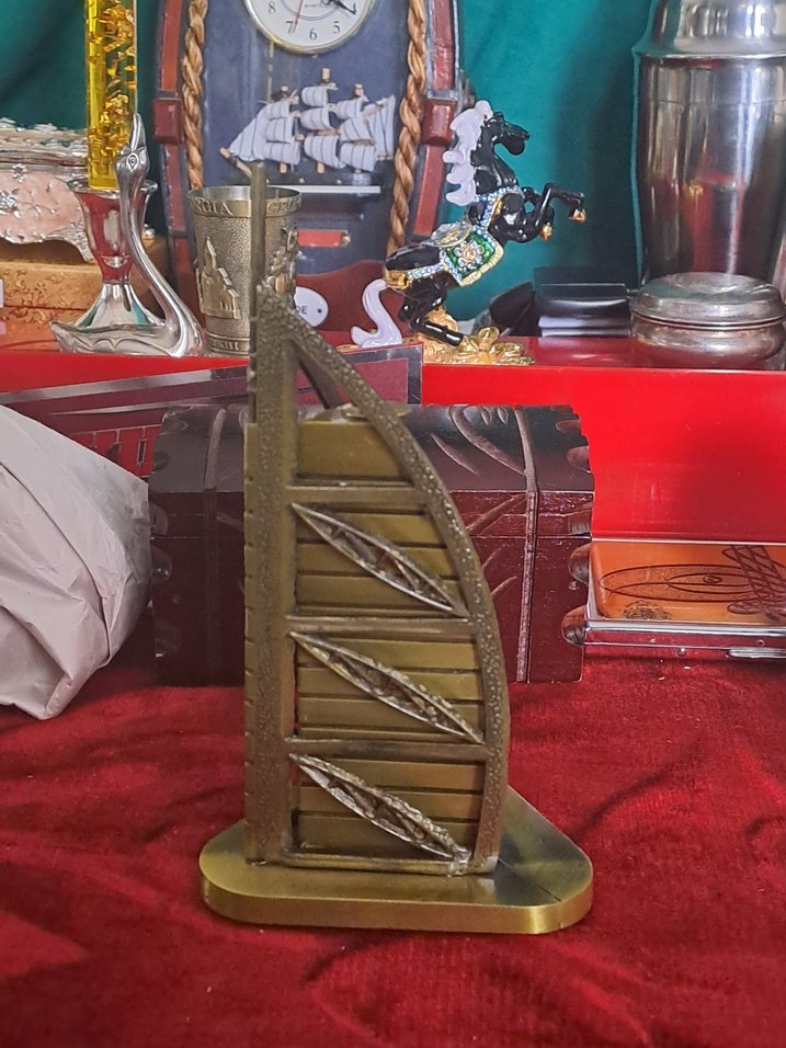 Bronz Renkli Modern Burj Dubai kule - Görsel 4