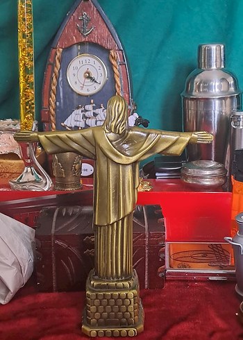 Bronz Renk Parlak İsa Heykeli - Görsel 2