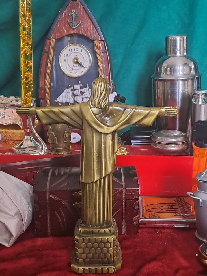 Bronz Renk Parlak İsa Heykeli - Görsel 2