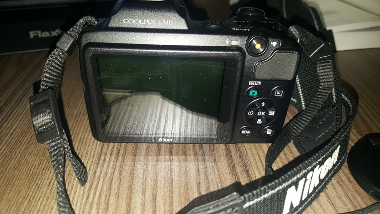 nikon coolpix l310