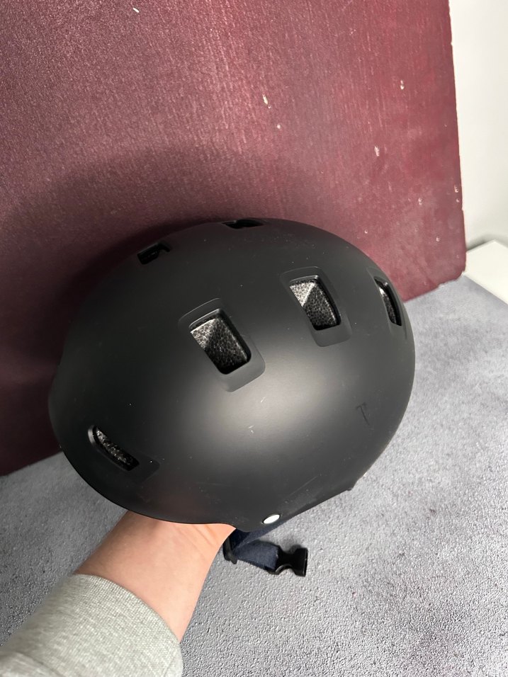 Siyah Kask - Görsel 2