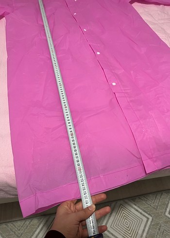 Pembe Kapüşonlu Uzun Kadın Yağmurluk - Görsel 5