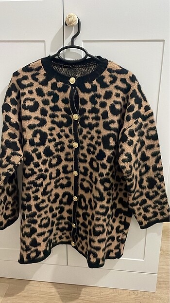 Zara Leopar hırka etiketli