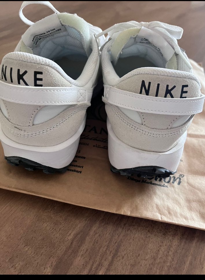 Beyaz Nike Kadın Spor Ayakkabı - Görsel 3