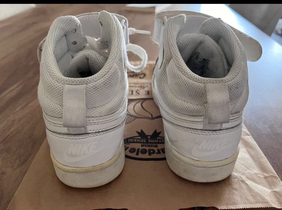 Beyaz Bağcıklı Kadın Spor Ayakkabı - Görsel 3