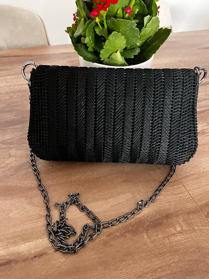 Zincir Detaylı Siyah El Yapımı Kadın Çanta - Görsel 2