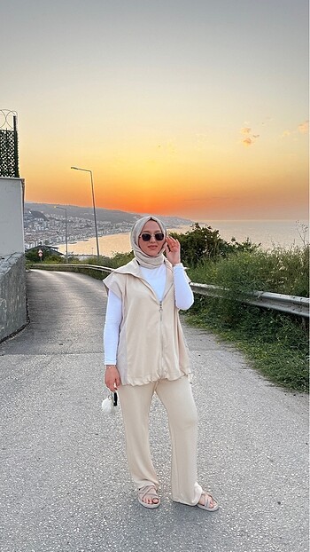 TESETTÜR MODEST TAKIM