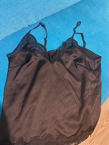 H&M saten dantelli üst