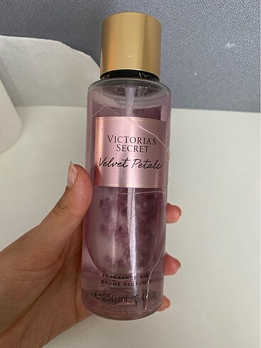 Victoria secret velvet petals