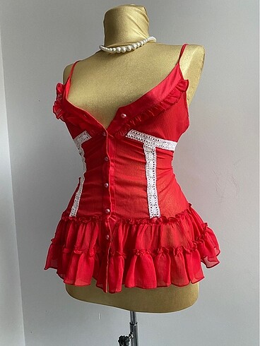 l Beden Red blouse