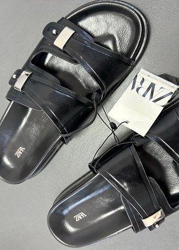 Zara Siyah Parlak Tokalı Suni Deri Kadın Terlik - Görsel 8