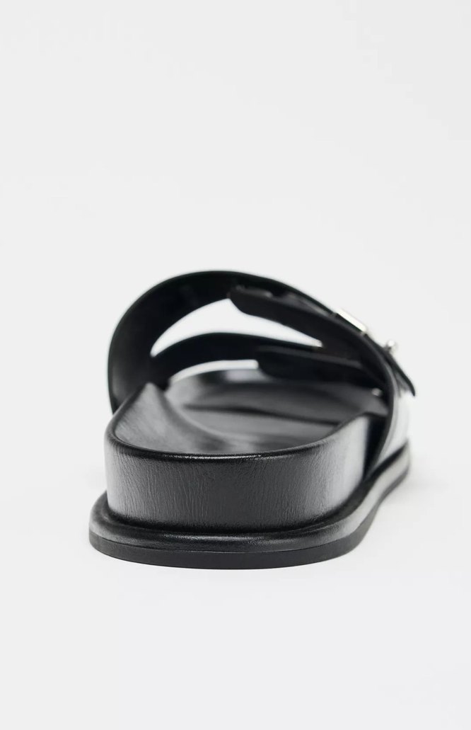 Zara Siyah Parlak Tokalı Suni Deri Kadın Terlik - Görsel 5