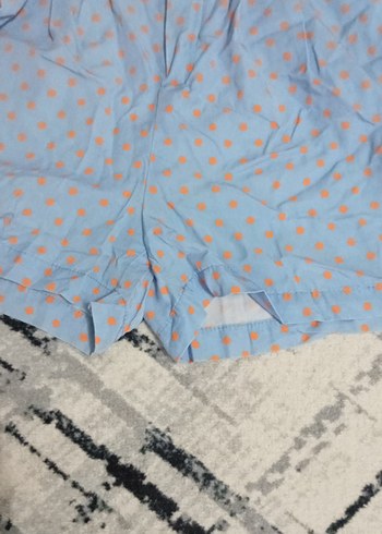 34 Beden Mavi Puantiyeli Düğmeli Mini Şort
