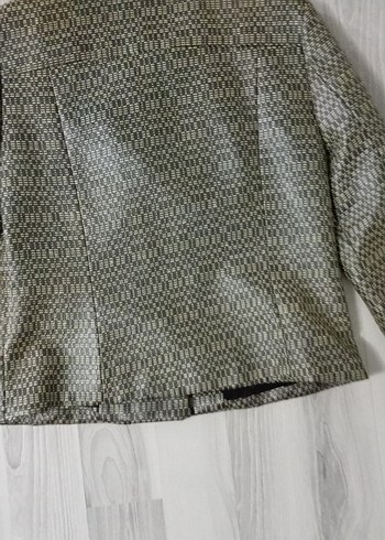 Düğmeli Gri Kısa Kadın Ceket - Görsel 8