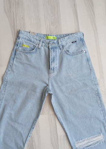 Mavi Loose Fit Yırtık Detaylı Midi Kot Pantolon - Görsel 2