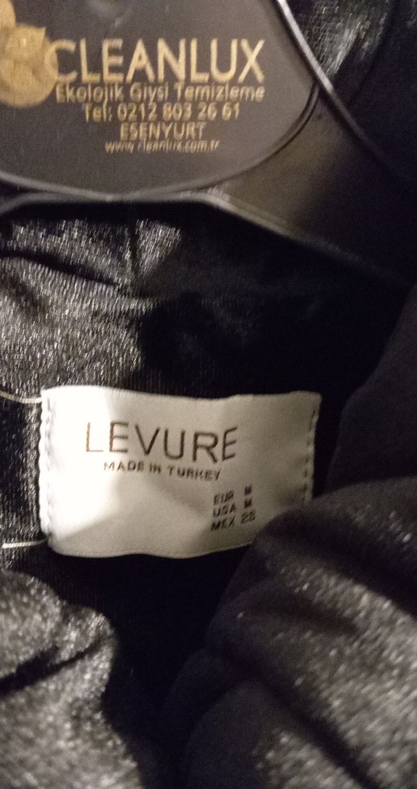 Siyah Parlak Kısa Kürklü Kadın Mont - Görsel 5