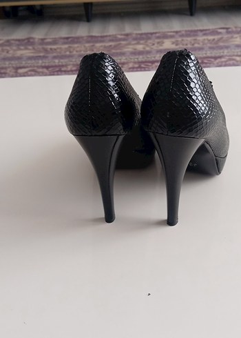 Siyah Yılan Derisi Desenli Topuklu Stiletto - Görsel 4