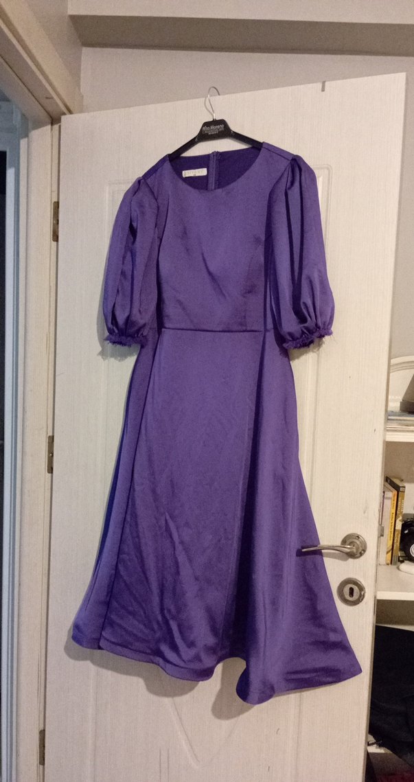 Uzun Mor Saten Elbise - Görsel 2