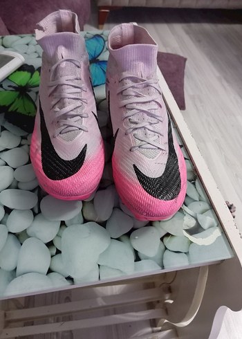 Nike Erkek Pembe Futbol Ayakkabısı