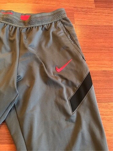 m Beden Nike eşofman altı