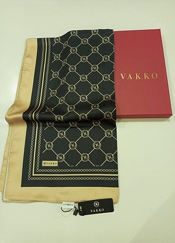 Vakko eşarp 