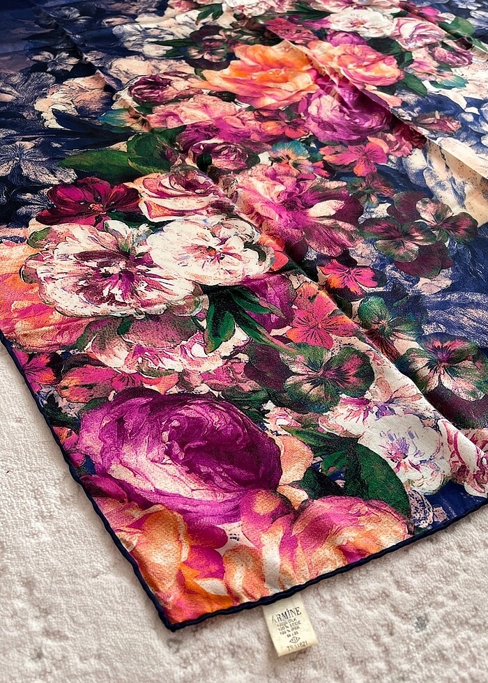 Armine ipek eşarp - Görsel 3