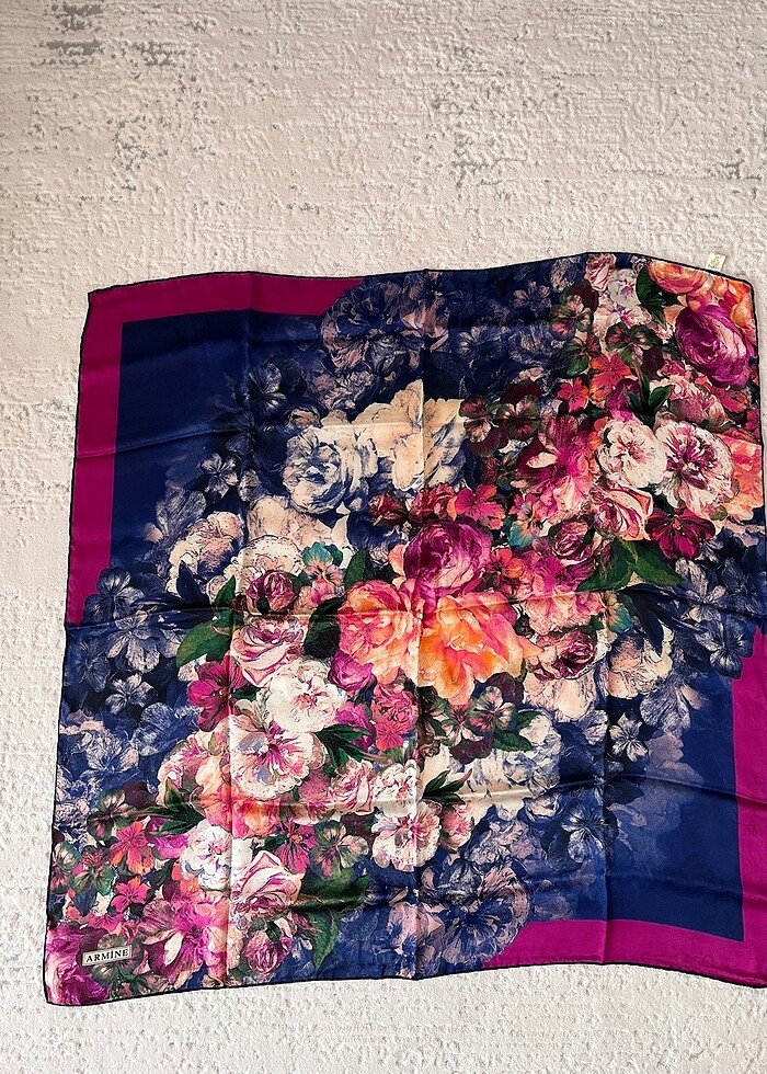 Armine ipek eşarp - Görsel 4