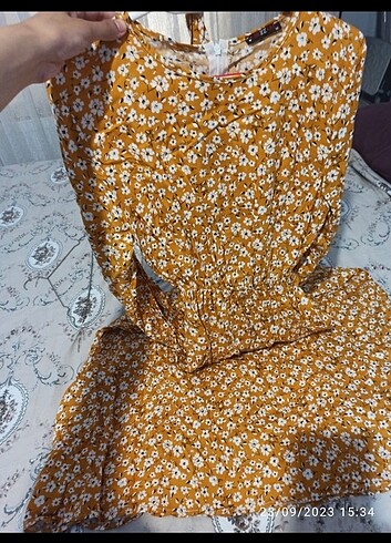 38 Beden Sarı çiçekli Elbise