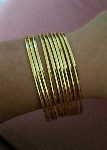 Elastik Parlak Altın Kadın Bileklik - Görsel 3