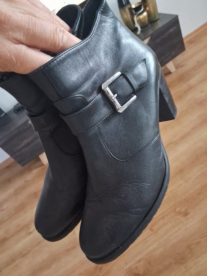 Tokalı Siyah Deri Kadın Biker Bot - Görsel 2