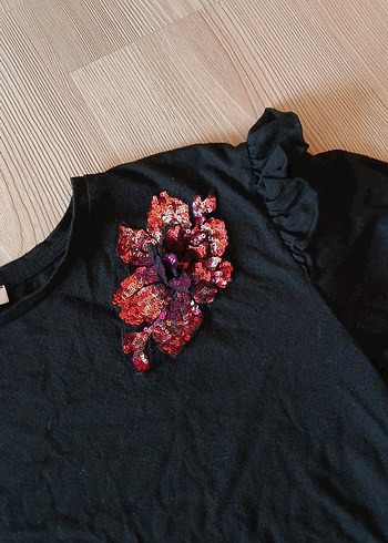 Kız Çocuk Siyah Kısa Kollu Fırfırlı Tişört - Görsel 2