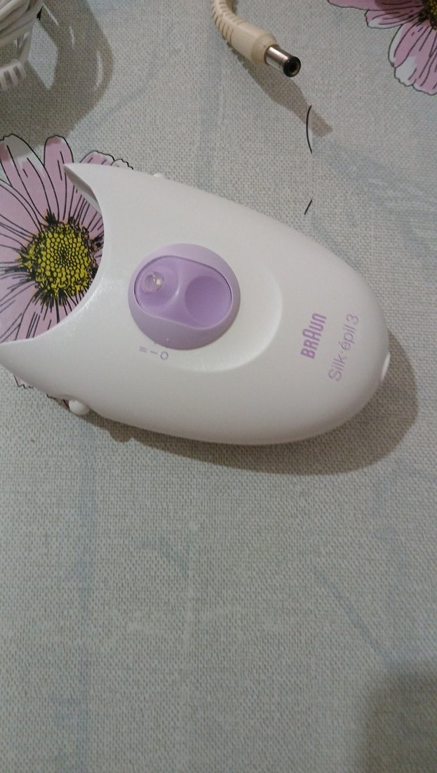 Beyaz Braun Epilatör ve Şarj Aleti - Görsel 4