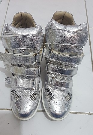 Deri gümüş renk içten gizli topuk spor ayakkabı 