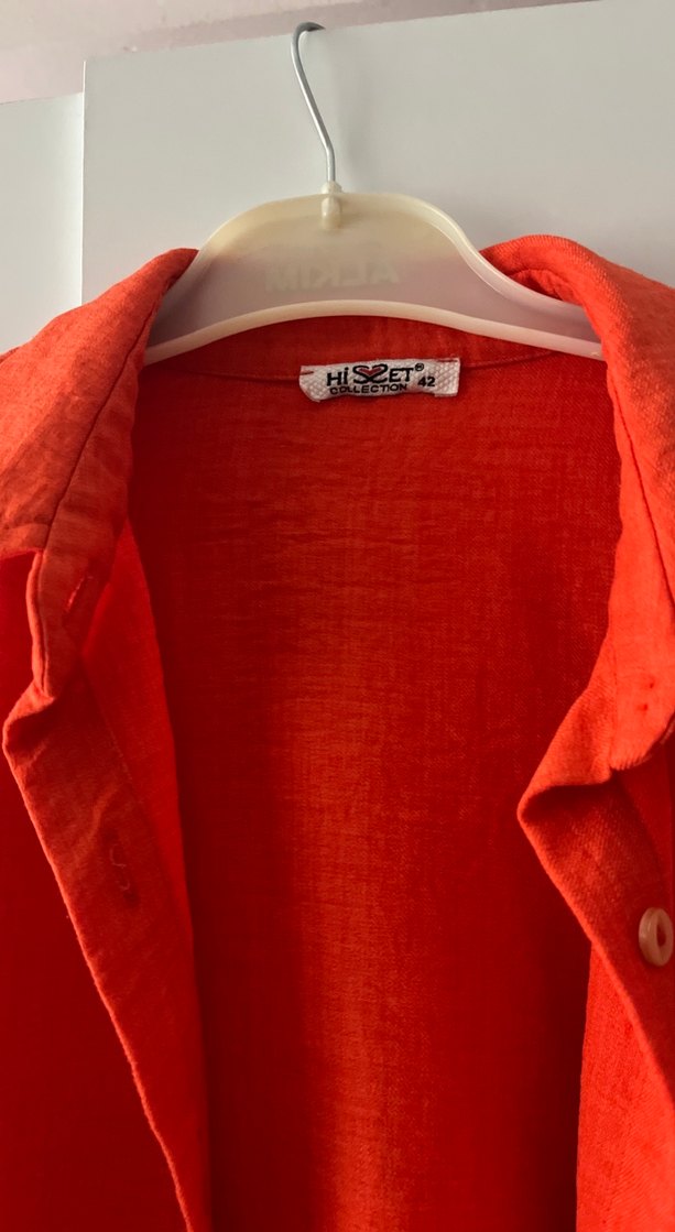 Turuncu Düğmeli  Gömlek - Görsel 3